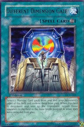 Different Dimension Gate [DCR-044] Rare