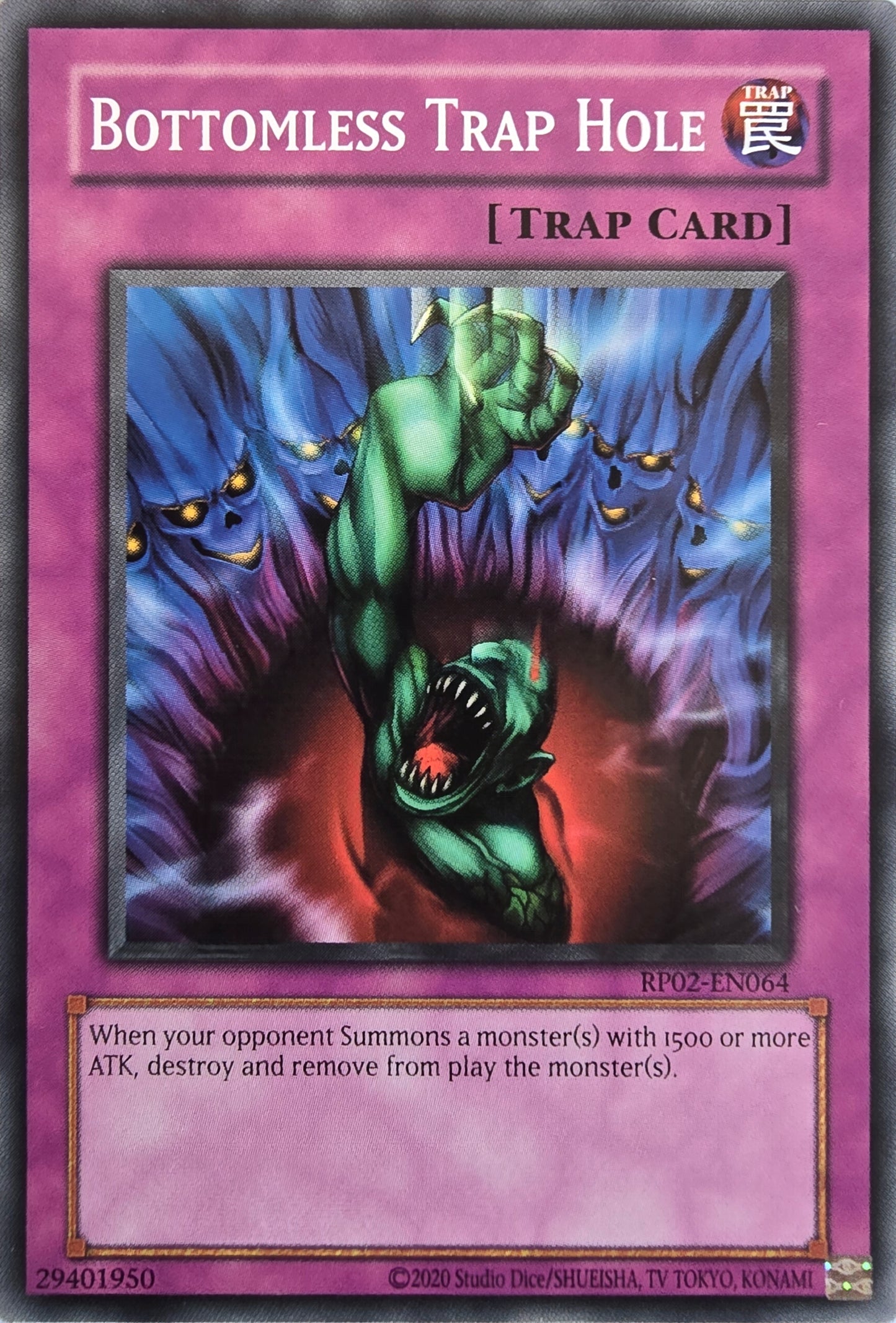 Bottomless Trap Hole [RP02-EN064] Common [Retro Pack 2 2020 Date Reprint]