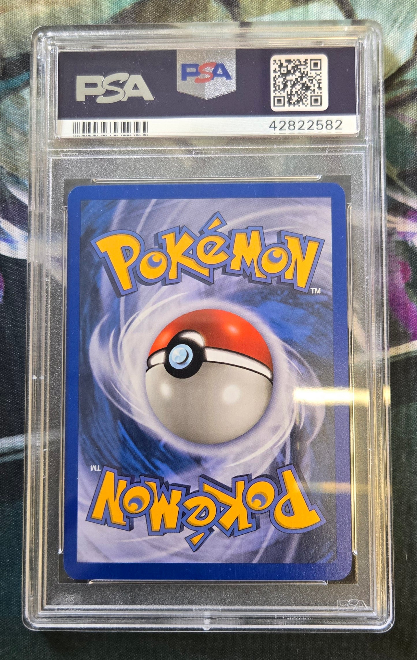 Venomoth (111/144) [2003 Pokémon Skyridge] (PSA Graded 9)